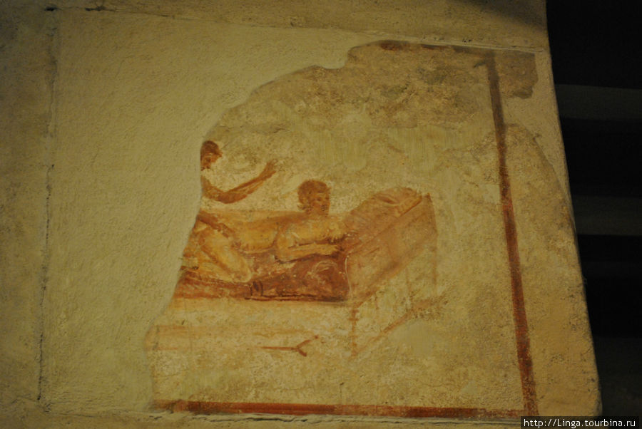Обучающие фрески на стенах лупанария. Помпеи, Италия