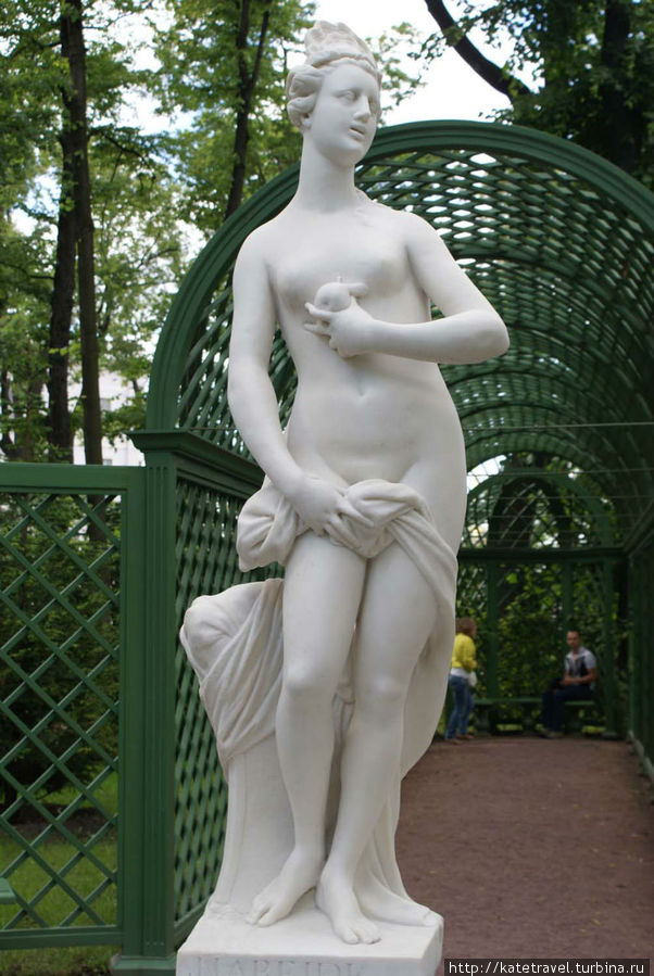 Скульптура Летнего сада Санкт-Петербург, Россия