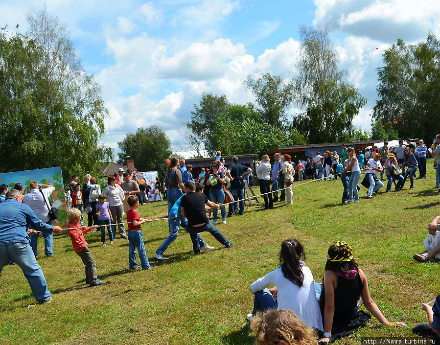 Тянем-потянем Суздаль, Россия Тянем-потянем Суздаль, Россия
