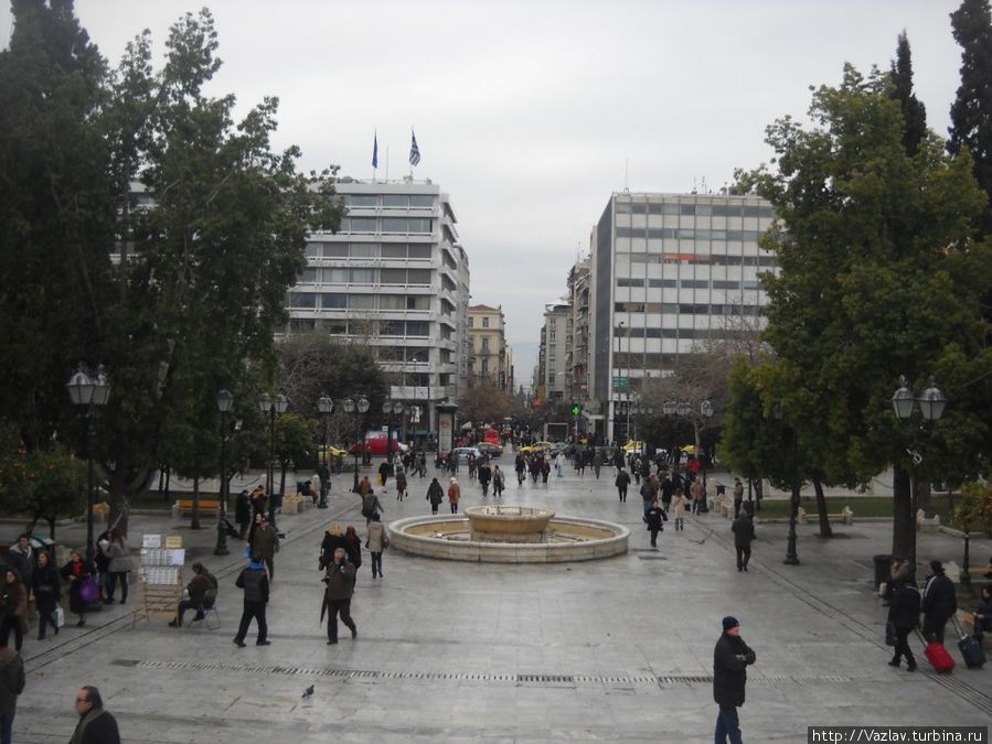 Площадь со стороны Парламента Площадь со стороны Парламента