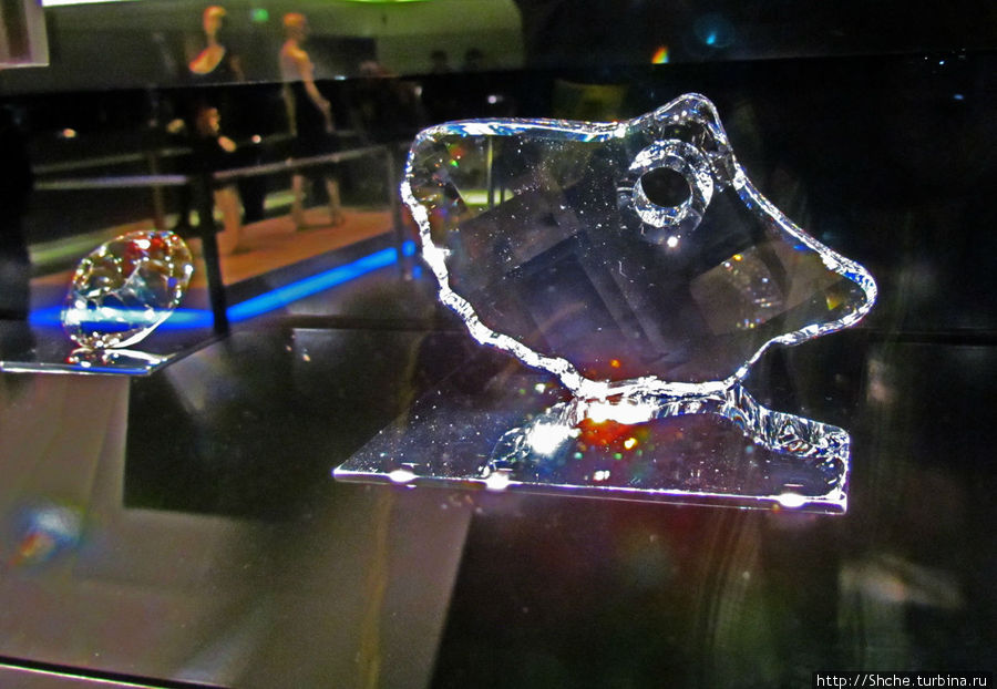 Некоторые большие кристаллы настолько прозрачны, что на фото практически не видны Ваттенс, Австрия