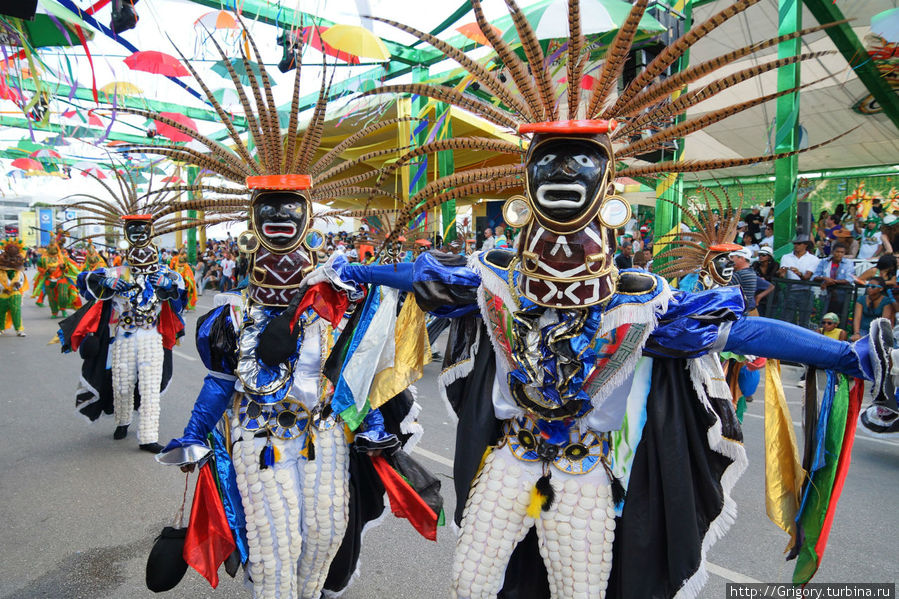 Ежегодный карнавал в Пунта-Кана