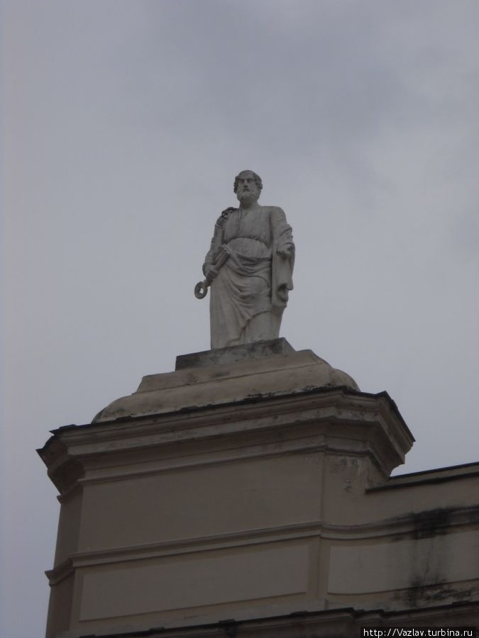 Фигура на фасаде Империя, Италия