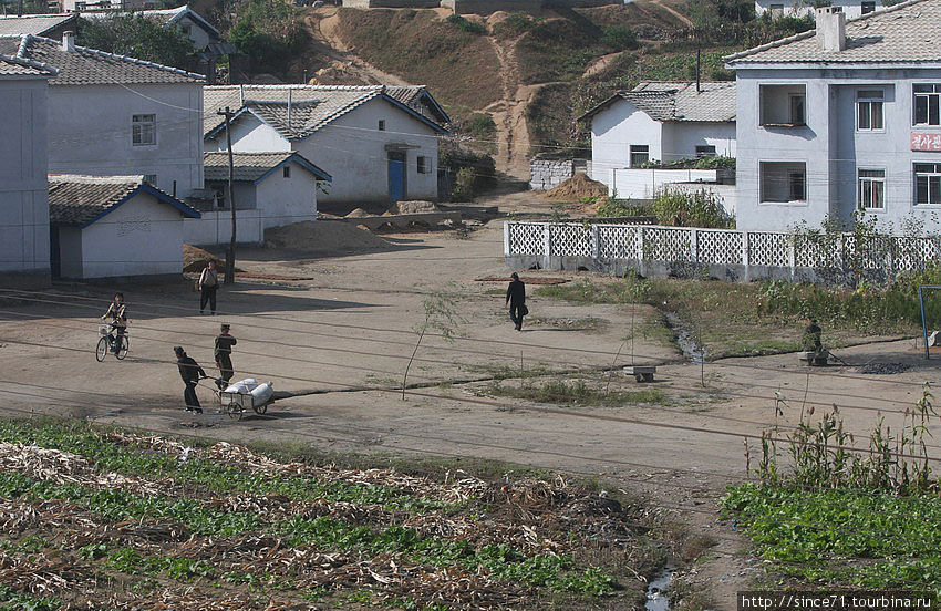 Северная Корея. Октябрь 2010 г. Часть 1. КНДР