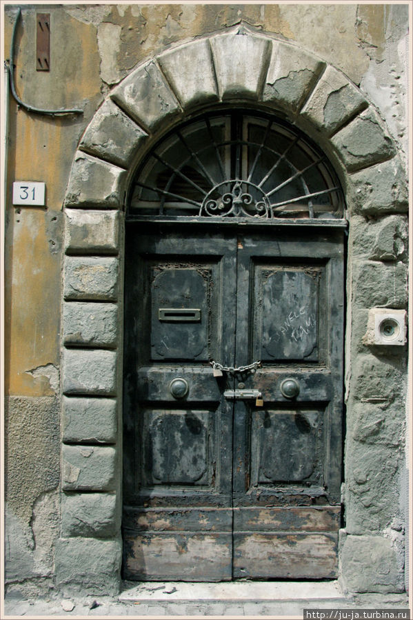 Не дверь, а песня! Пиза, Италия