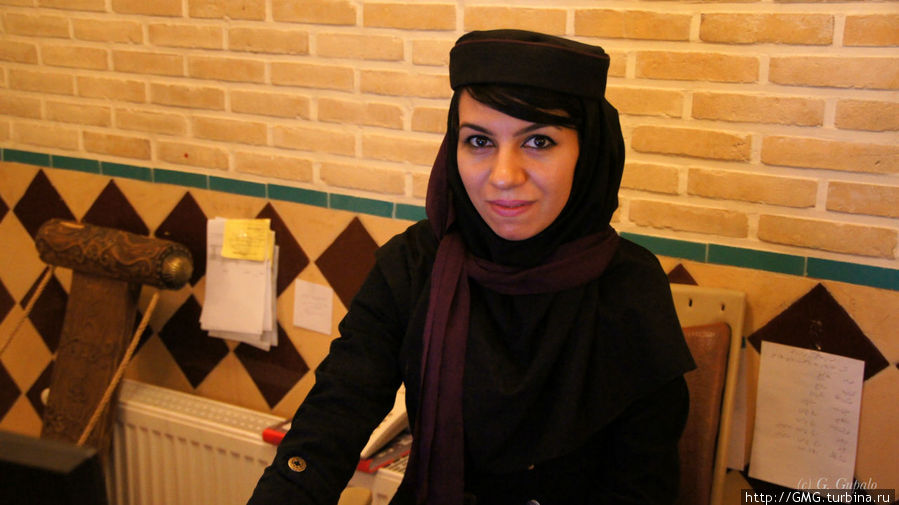 Работница ресторана Исфахан, Иран