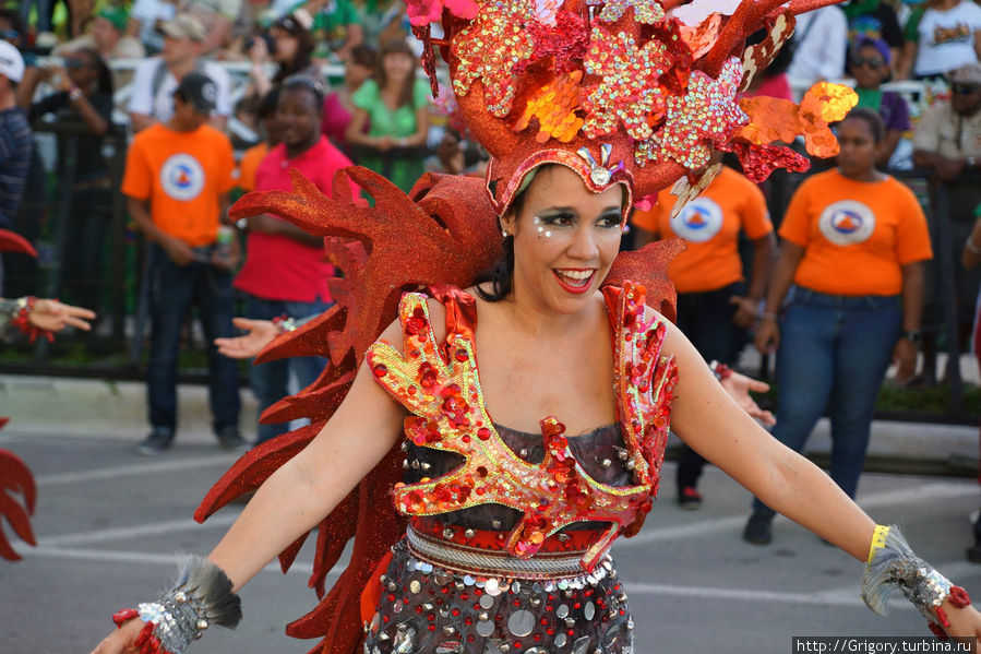 Ежегодный карнавал в Пунта-Кана