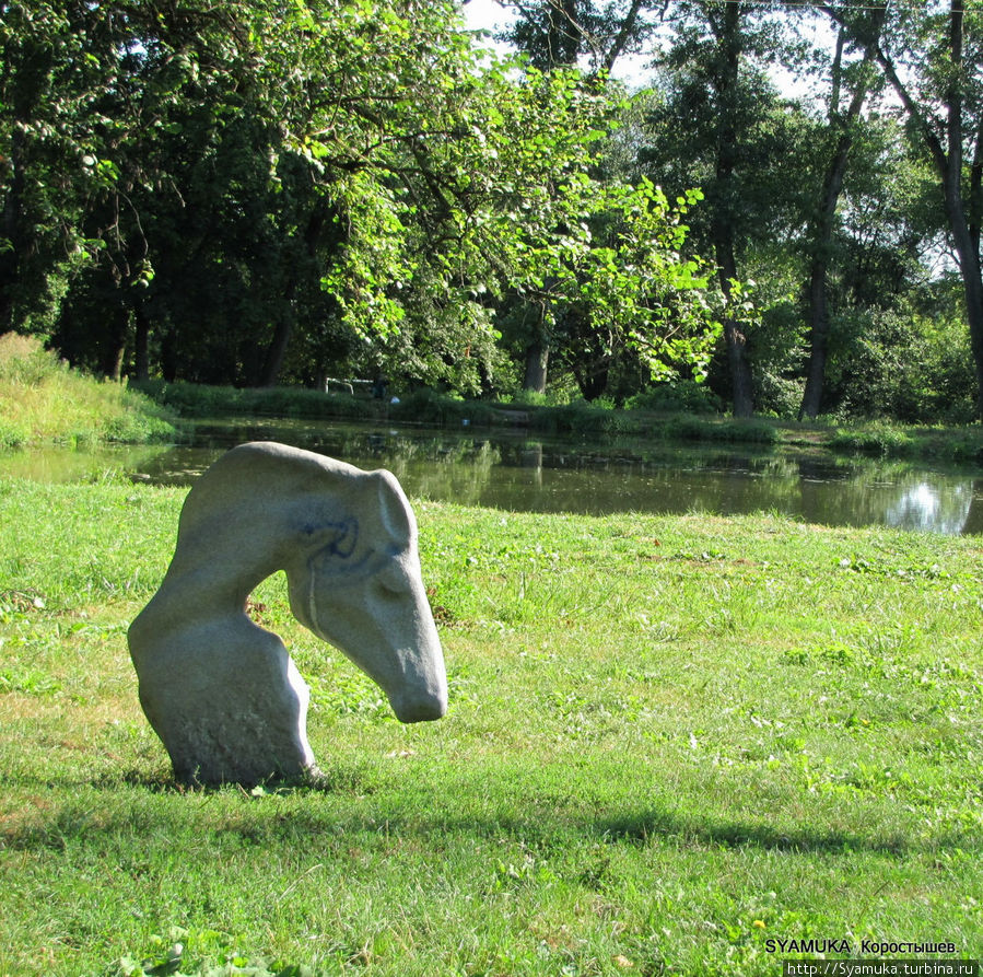 Скульптурная коллекция в нижнем парке. Коростышев, Украина