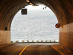 тоннель выходит прям чуть ли не в океан