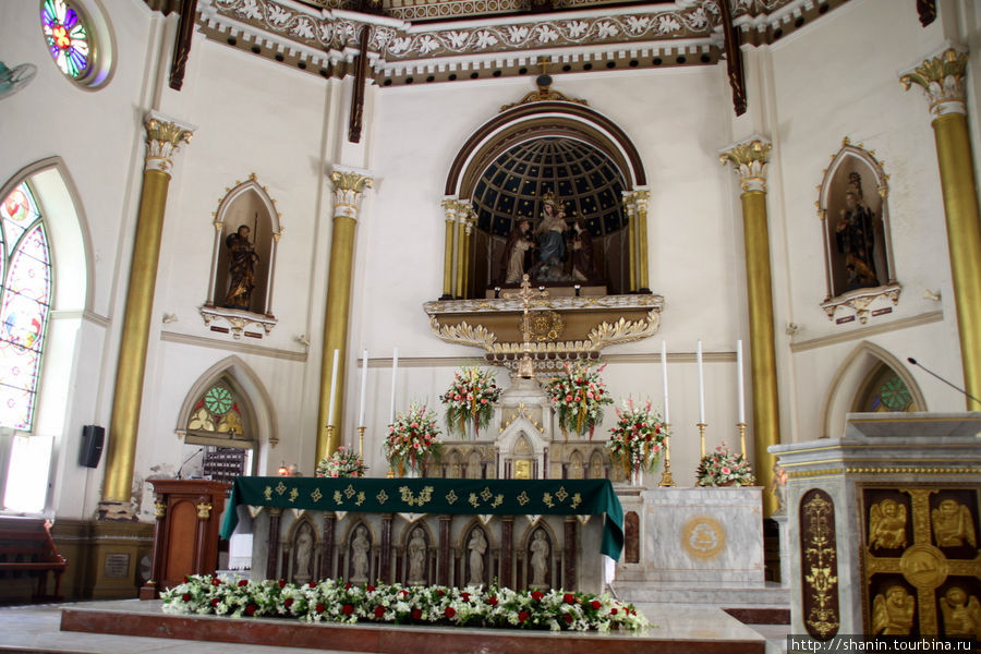 Церковь Голгофы или Священного Розария? Бангкок, Таиланд