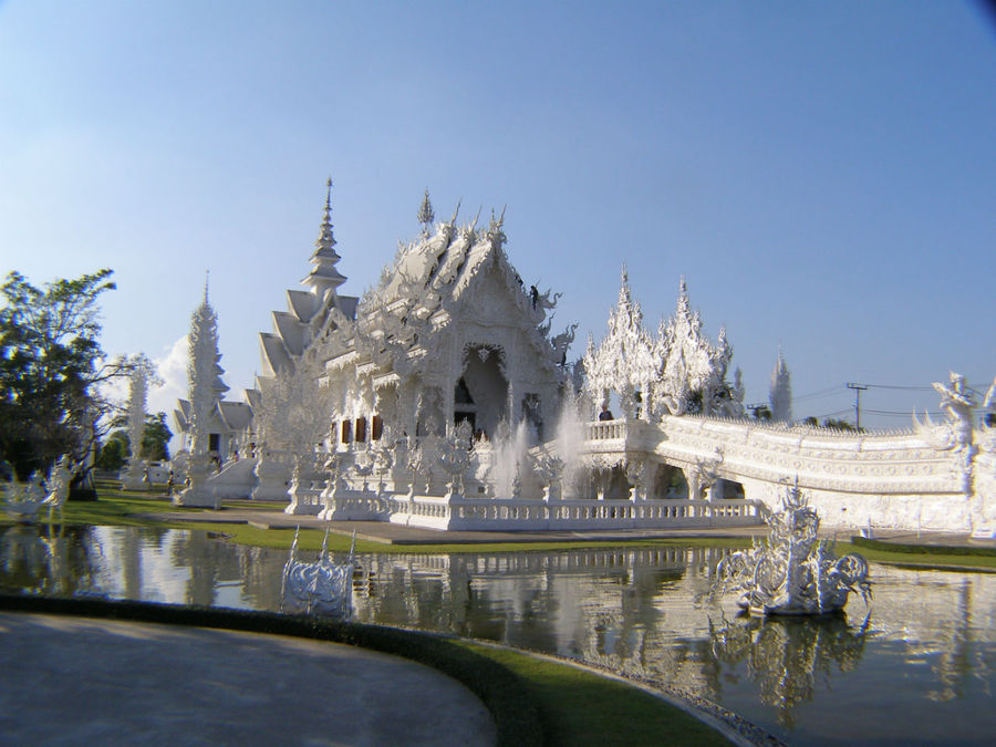 Белый храм в Чианг Рае Таиланд