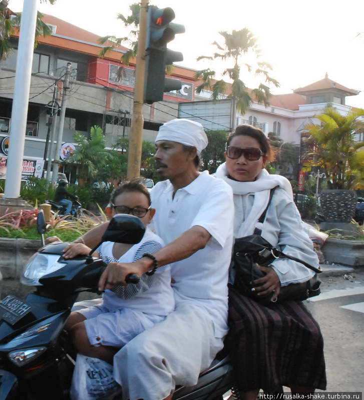 Особенности национального вождения Бадунг, Индонезия