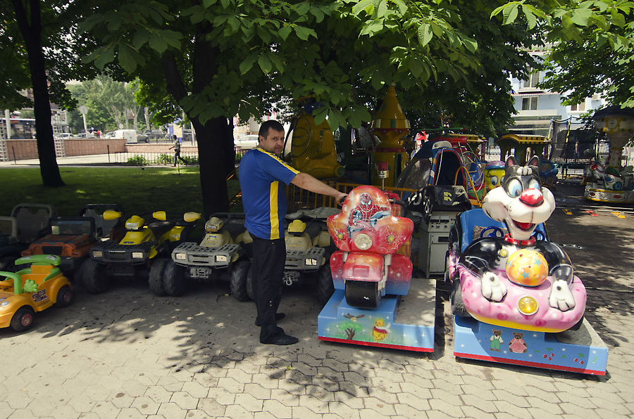 Парк развлечений для детей. Донецк, Украина