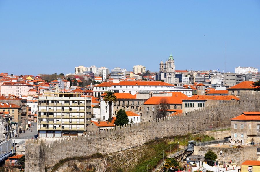 Стена Фердинанда — участок Гуиндайш Порту, Португалия