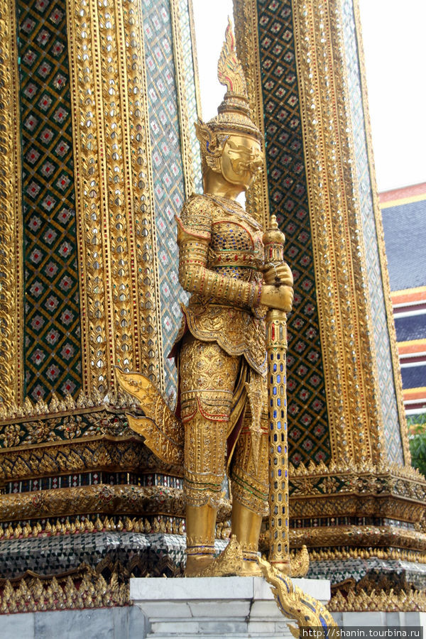Мифические существа в Королевском дворце Бангкок, Таиланд