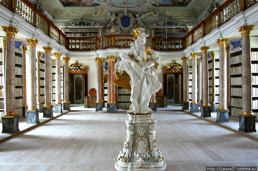 Библиотечный зал Оттобойрен, Германия