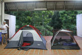 Две палатки под одной крышей