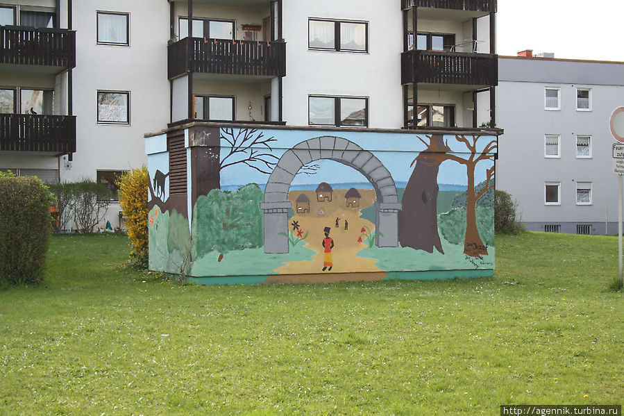 Граффити на будке Фрайлассинг, Германия