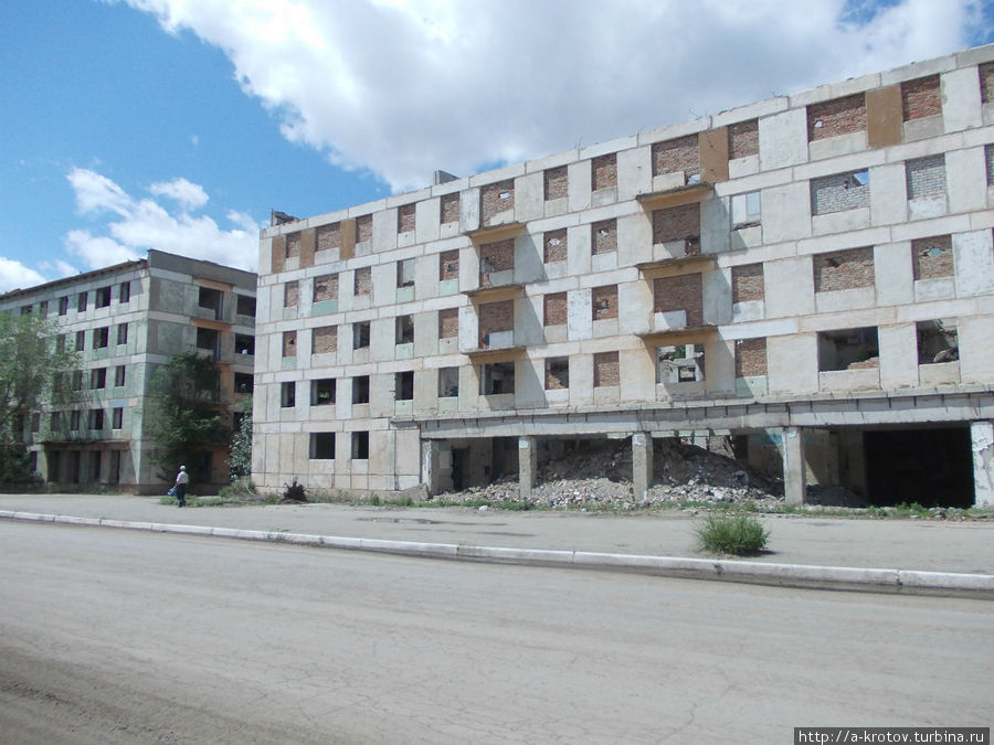 Аркалык (2-я часть): по руинам и улицам советского облцентра Аркалык, Казахстан