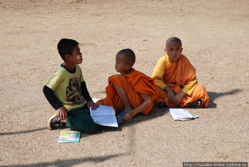 Школа в Кьянг Тонге Кьянгтонг, Мьянма