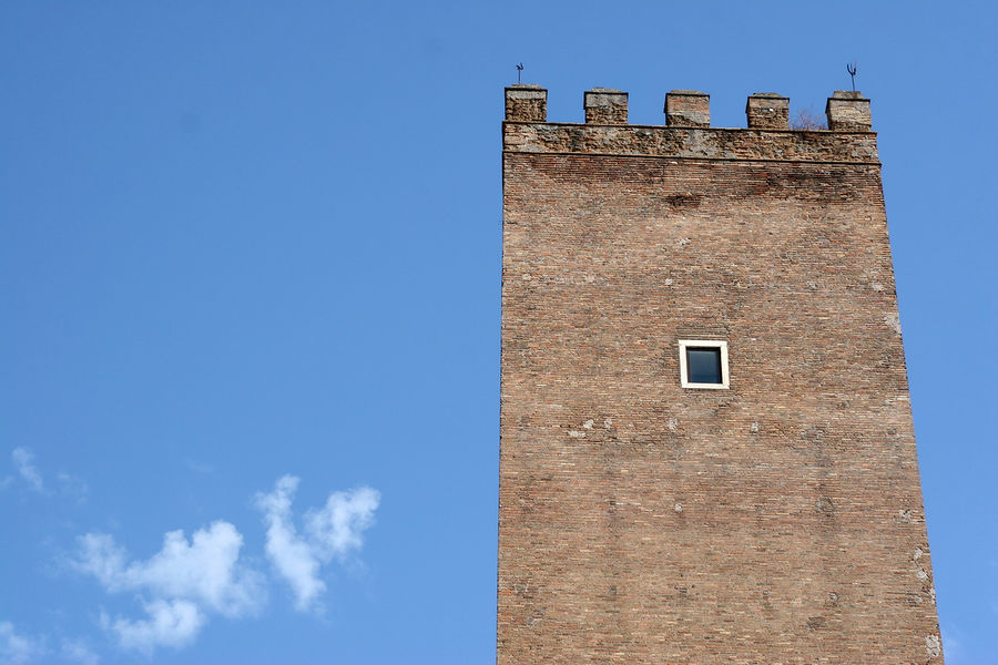 Сложно было поверить глазам и признать пластиковую раму. Сложно было поверить глазам и признать пластиковую раму.