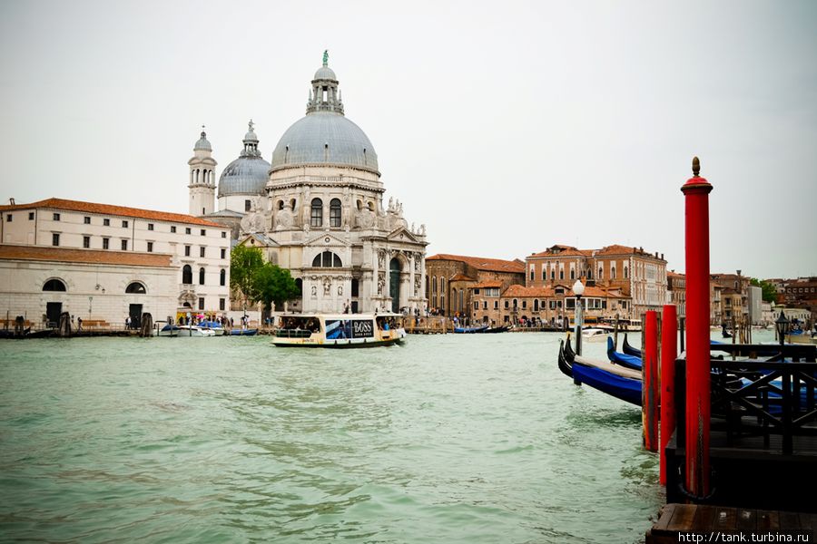 Венеция. Между масок и гондол Венеция, Италия