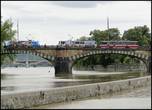 Утверждают, что образцом для моста Легии послужил парижский мост Пон д’Альма