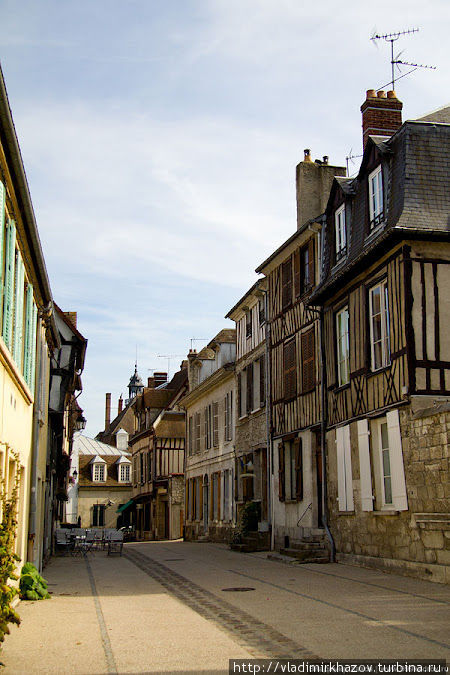Прогулка по Вернону - дух средневековья! Вернон, Франция Прогулка по Вернону - дух средневековья! Вернон, Франция