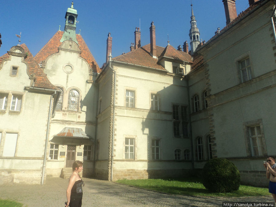 Замок Шенборна, в котором позднее предприимчивые советские чиновники устроили себе шикарный санаторий Львов, Украина