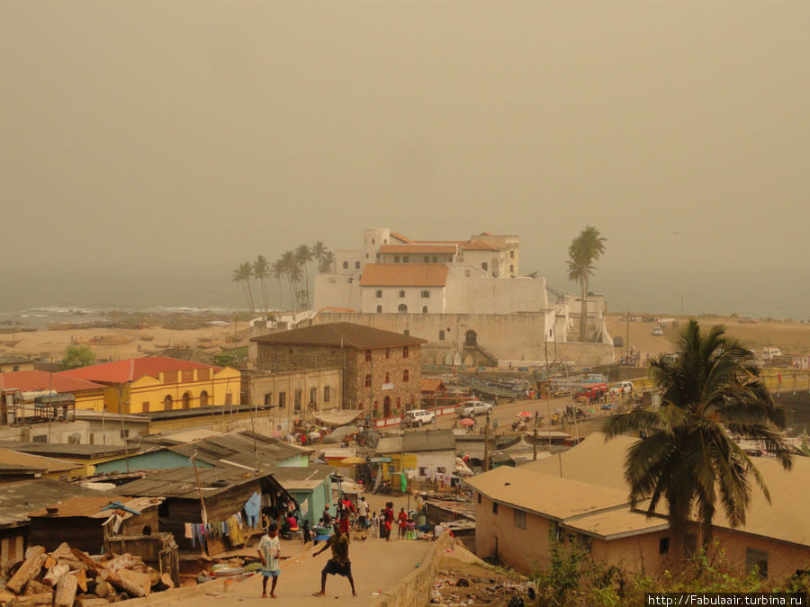 Вид на форт Эльмина из форта Святой Джаго Элмина, Гана