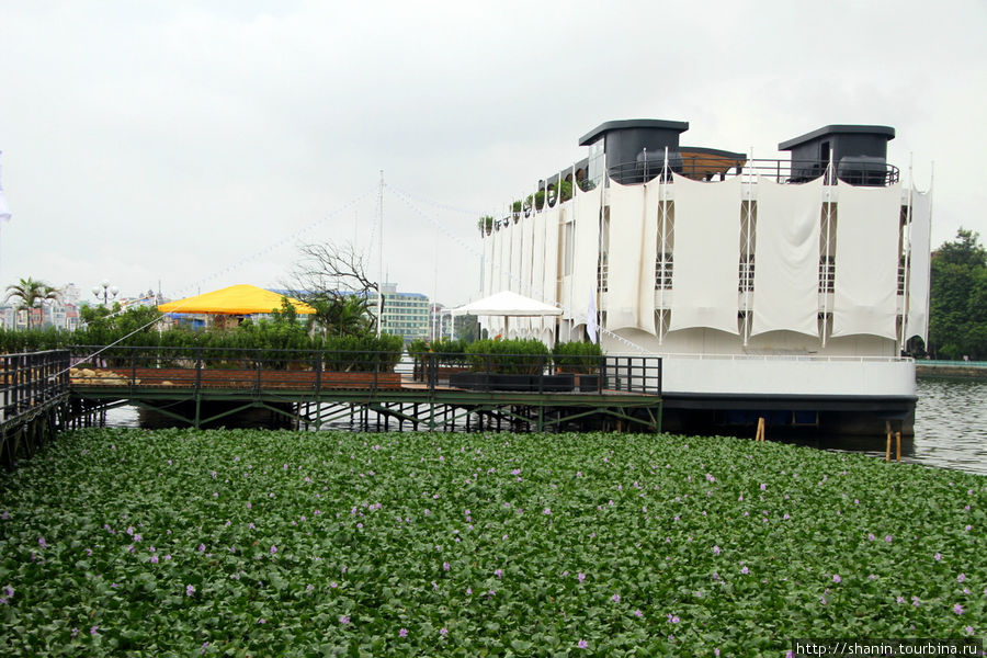 Царство плавучих ресторанов Ханой, Вьетнам