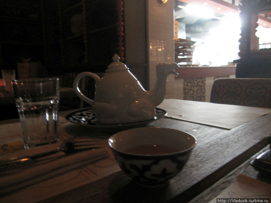 Чай в чайнике-верблюде Санкт-Петербург, Россия