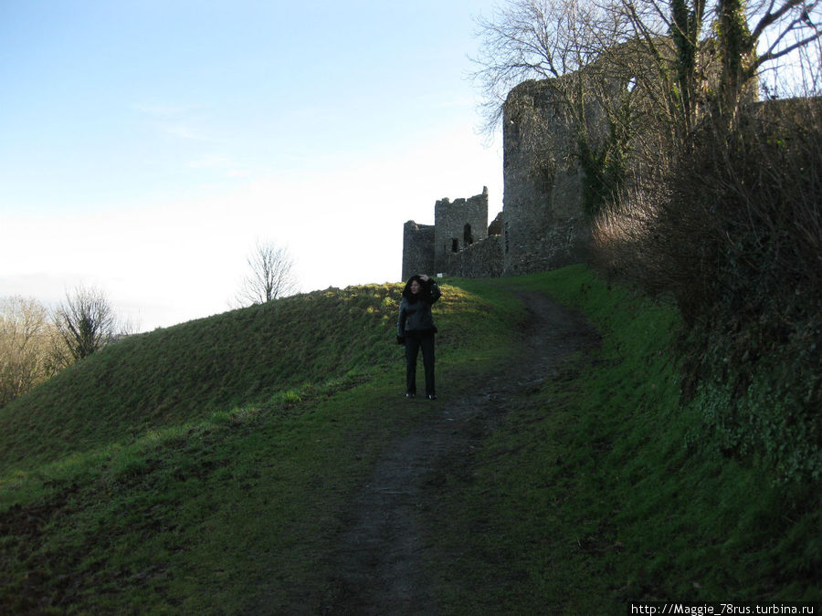 Замок Ланстефан и город Тенби в Южном Уэльсе в январе Великобритания