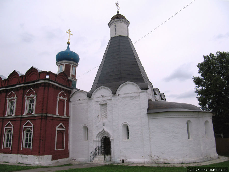 Успенская церковь Брусенского монастыря Коломна, Россия