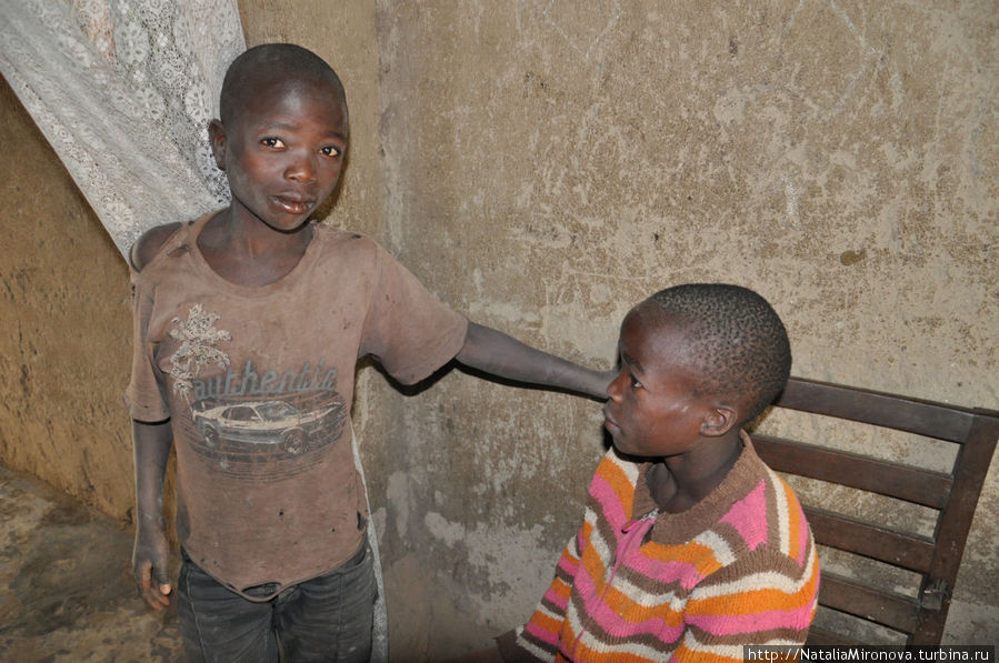 Дети Уганды - от сердца к сердцу Уганда