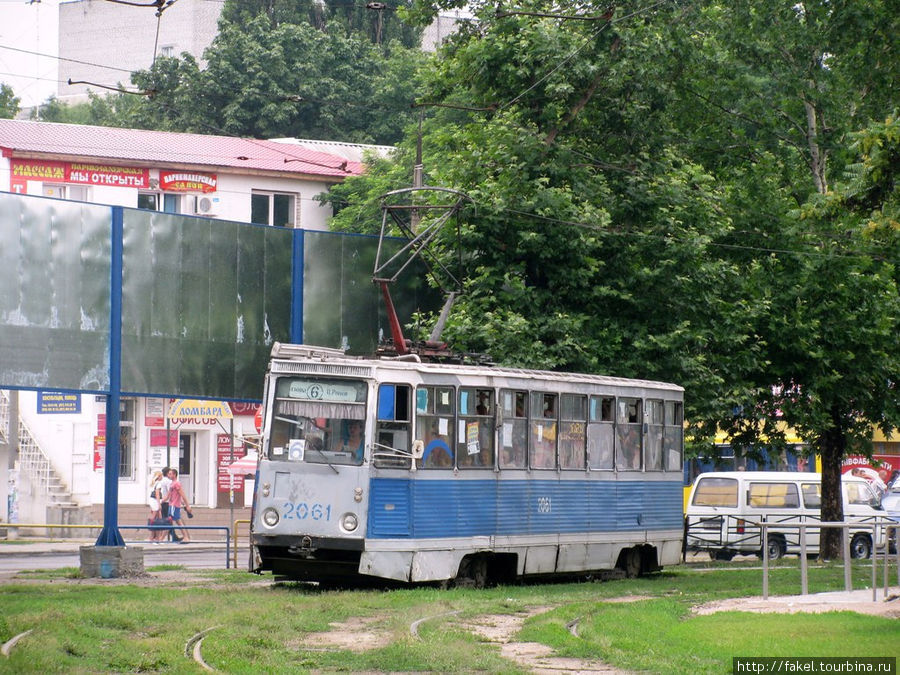 Трамвай 71-605 на Октябрьском проспекте Николаев, Украина