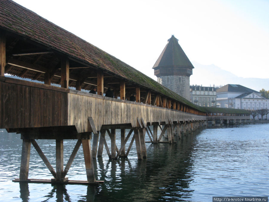мост древний (чиненый) Люцерн, Швейцария