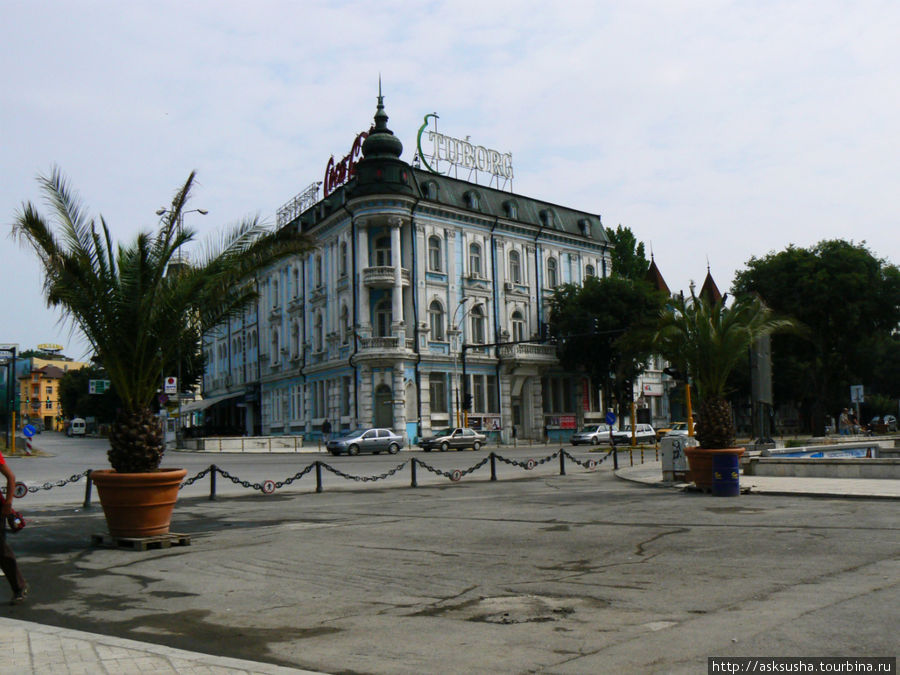 На площади Кирилла и Мефодия Варна, Болгария