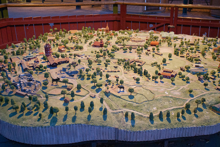 Музей представляет собой большой парк с небольшими реконструированными частями поселений разных времен. Стокгольм, Швеция