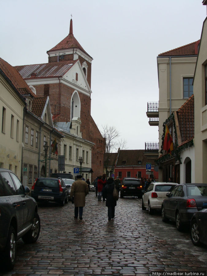 Улица в центре города. Ведет на рыночную площадь. Каунас, Литва