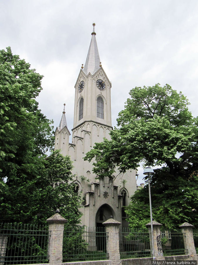 Реформаторская церковь на ул. Шафарикова. Нови-Сад, Сербия