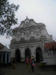 Храм, который, как считают Шри Ланкийцы и остановил цунами. Датируется 19 веком.