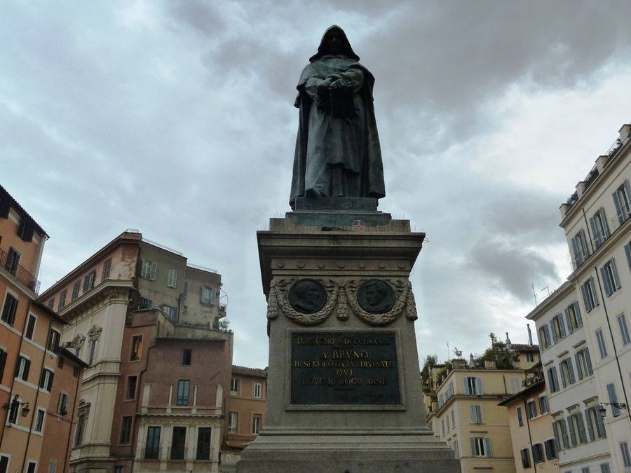 Памятник Джордано Бруно Рим, Италия