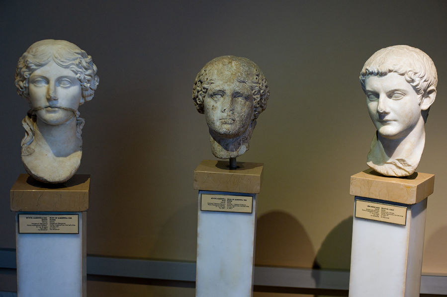 Головы римского периода Головы римского периода