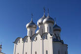 Софийский собор — первая каменная постройка города, главный собор Вологодского кремля. Сооружён в 1568 — 1570 годах по распоряжению Ивана Грозного.