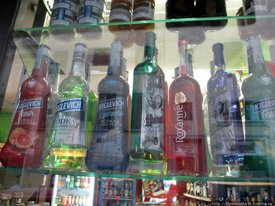 Витрины, витрины... Флоренция, Италия Витрины, витрины... Флоренция, Италия