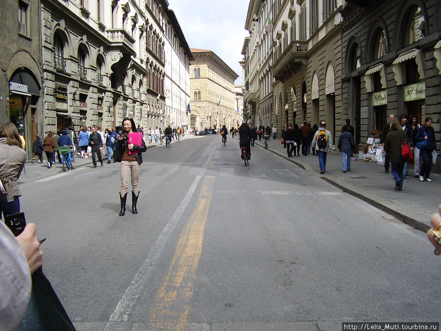 самая широкая улица в городе Флоренция, Италия