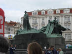 Памятник Яну Гусу, сожженному на этом же месте