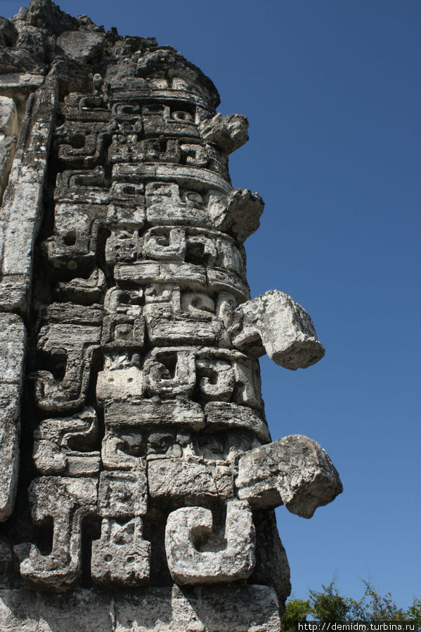 Длинноносый маски бога дождя. Чиканна, Мексика