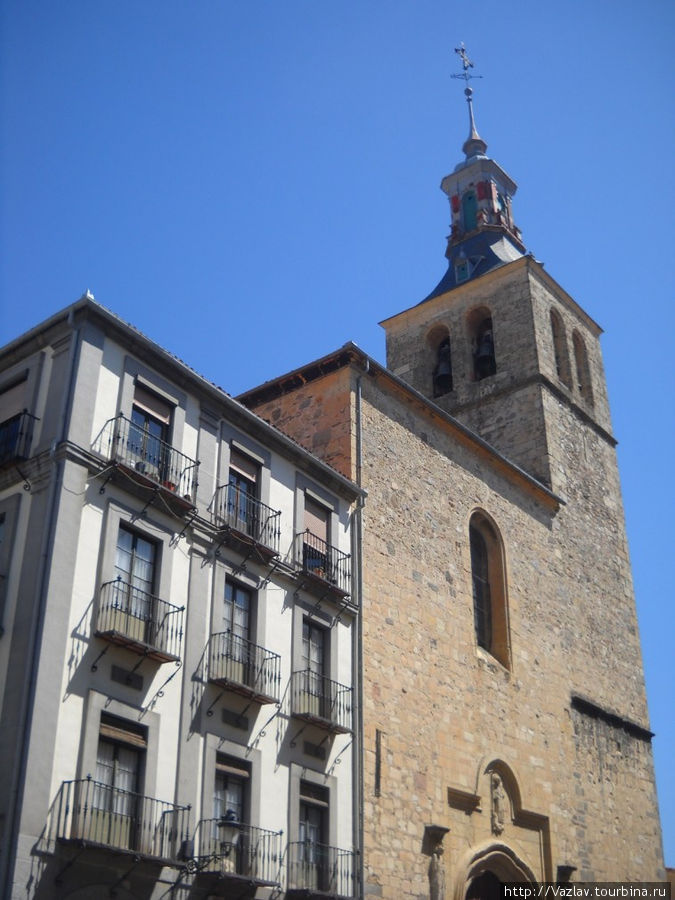 Колокольня и фасад Сеговия, Испания